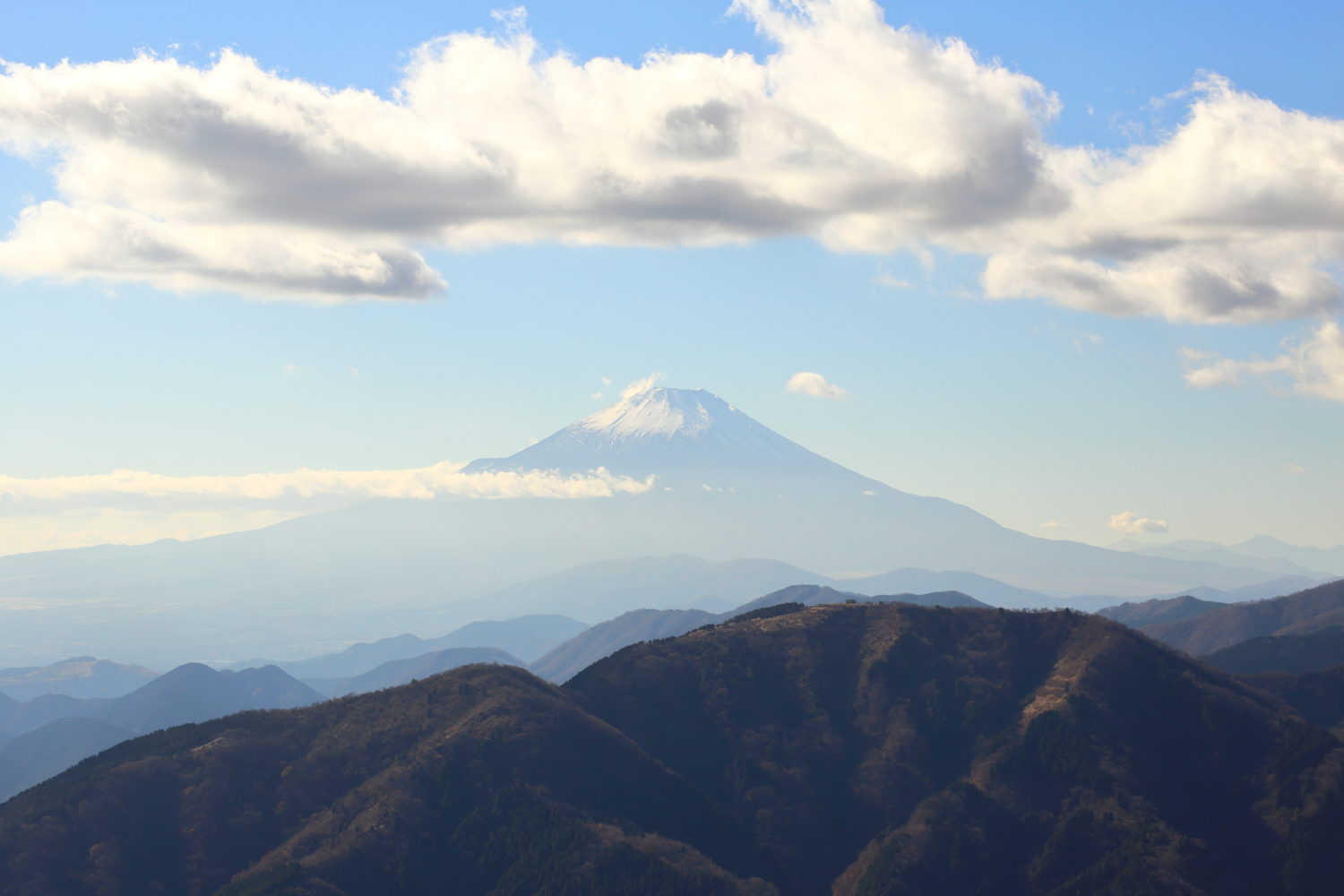 神奈川・大山での高さ1200ｍからの紅葉は圧巻(後半)